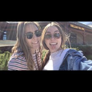 Meet your Posher, Julia